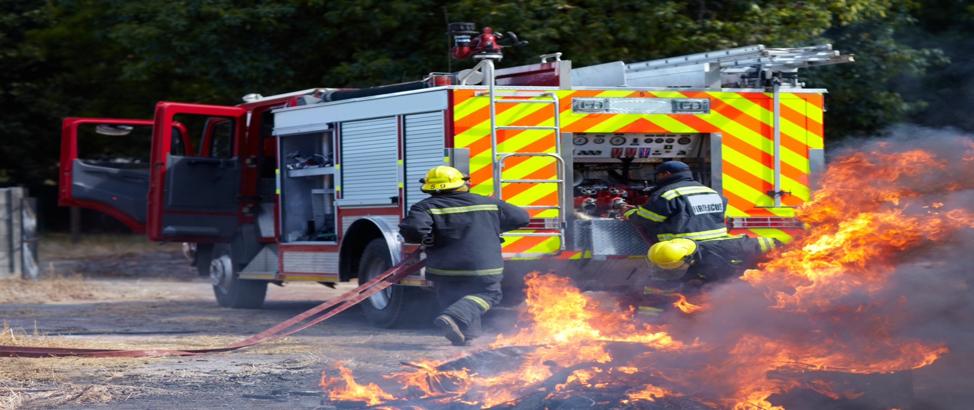 axis-fire-pompieri-prevenire-stingere-incendii-serviciu-privat-situatii-urgenta
