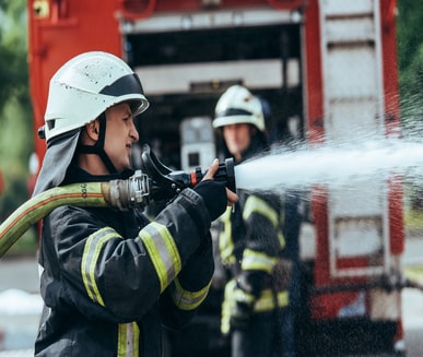 cele-mai-populare-axis-fire-pompieri-prevenire-stingere-incendii-serviciu-privat-situatii-urgenta